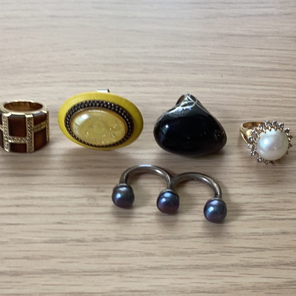5 costume jewelry rings (group5)